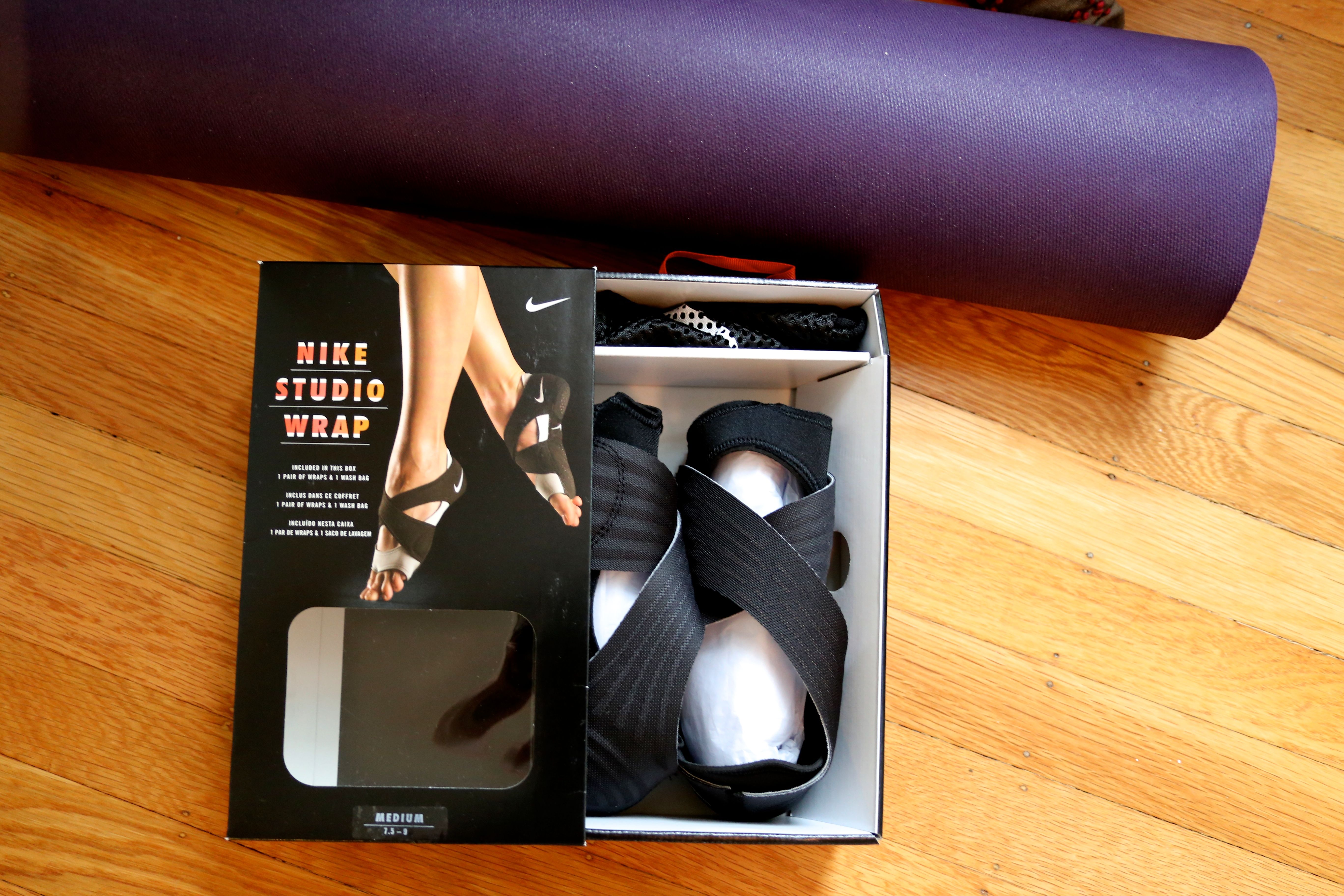 equilibrar contacto lado Nike Studio Wrap Review: Nike Yoga Shoes – Brett Larkin Yoga