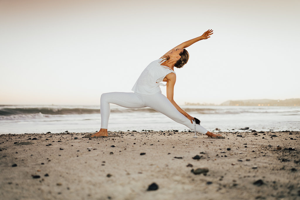 13 Celebrities Who Practice Kundalini Yoga – Brett Larkin Yoga